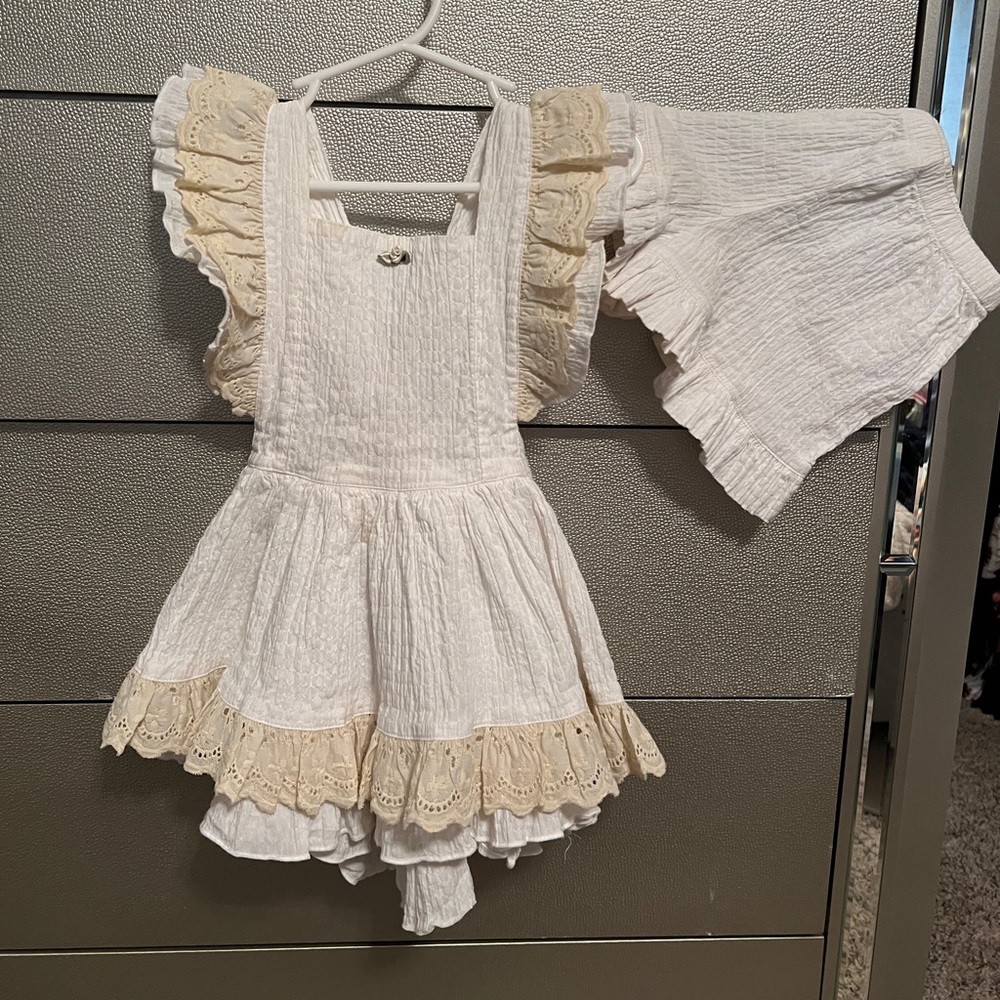 4T Well Dressed Wolf White Wildling Naomi